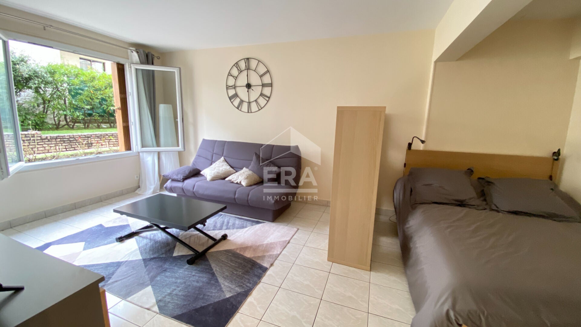 Flat Rue de Toul in Paris