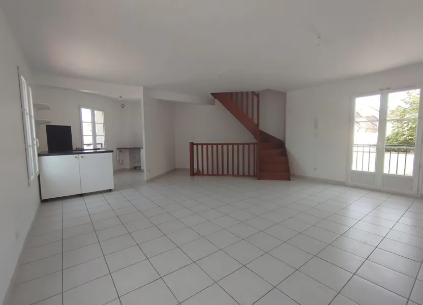 Flat Rue du Lieutenant René Ducloux in Compiègne
