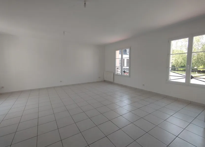 Flat Rue du Lieutenant René Ducloux in Compiègne