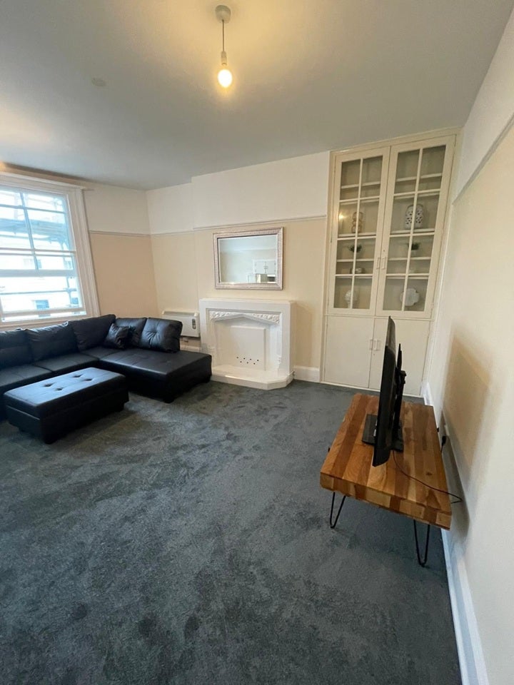 Room Western Road in Hove
