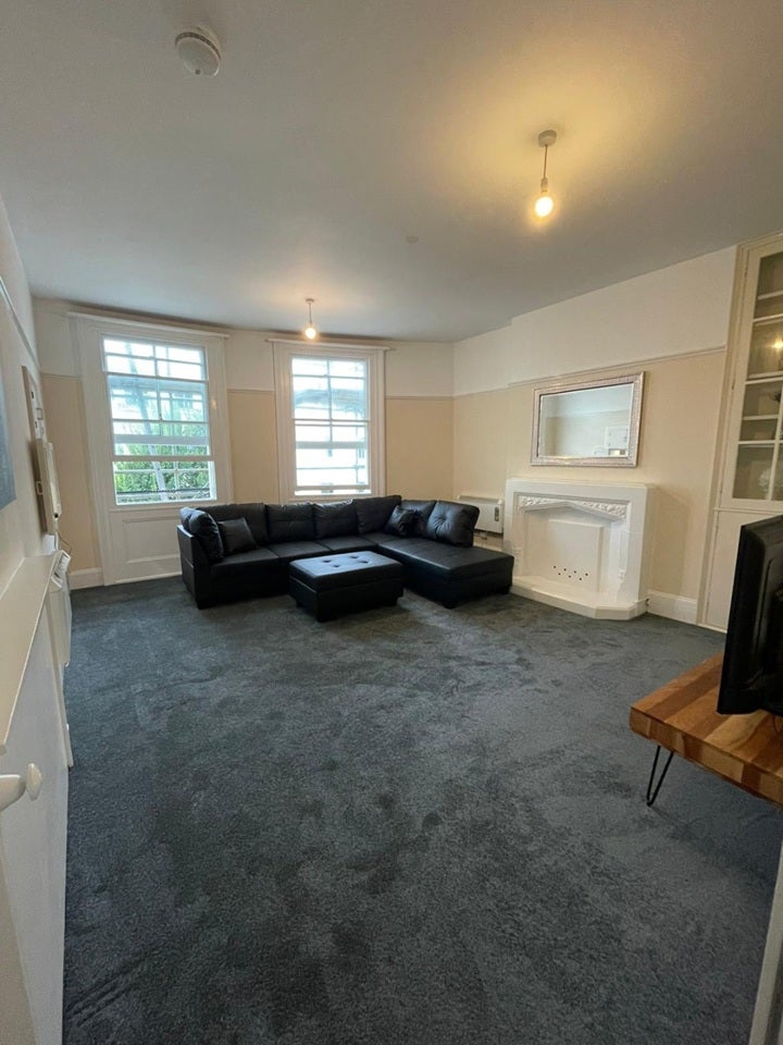 Room Western Road in Hove