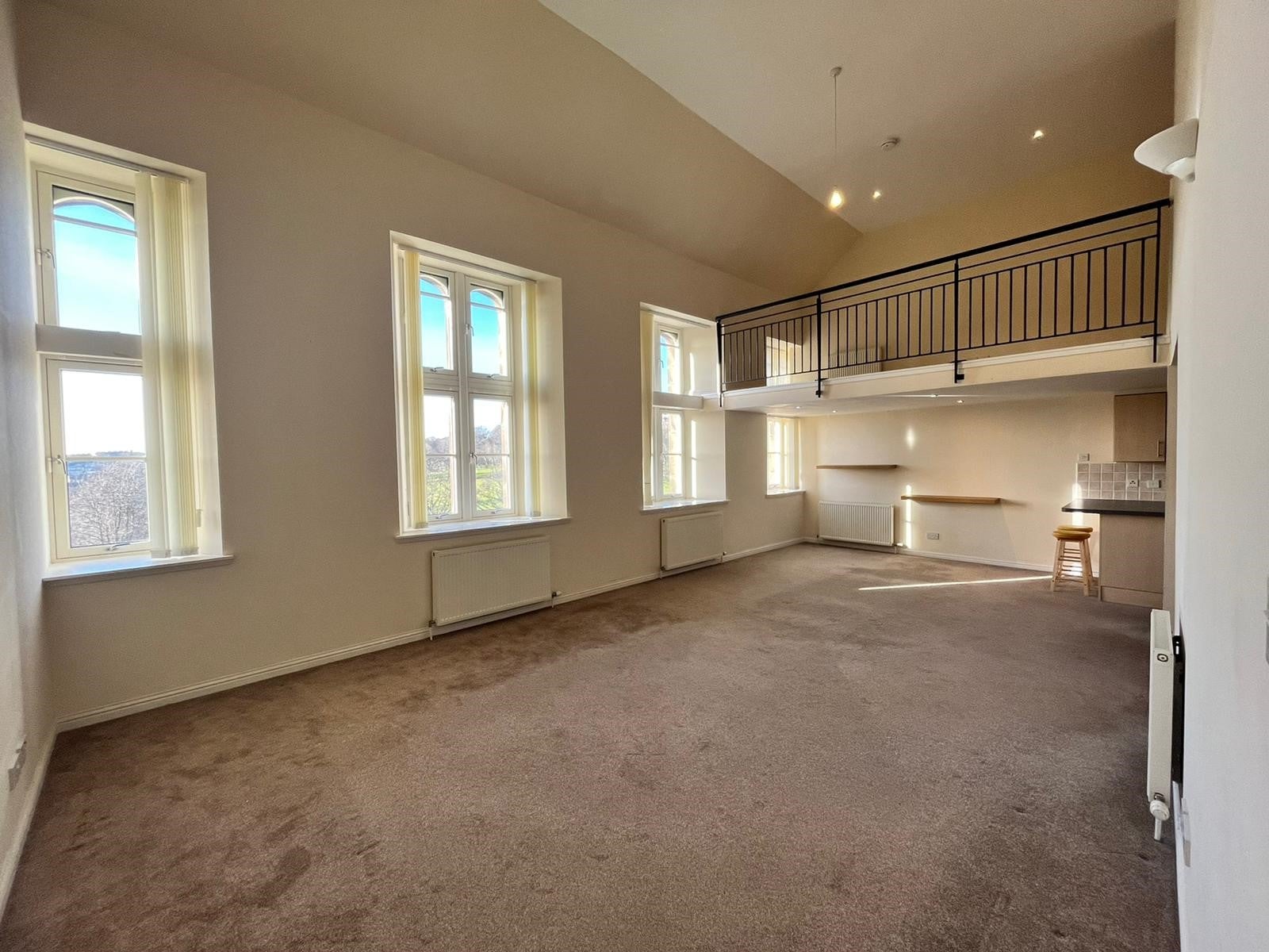 Flat Smillie Court in Dundee