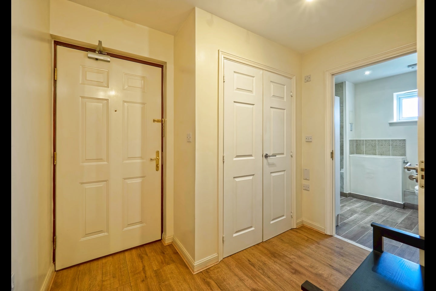 Flat Chalkhill Road in Greater London