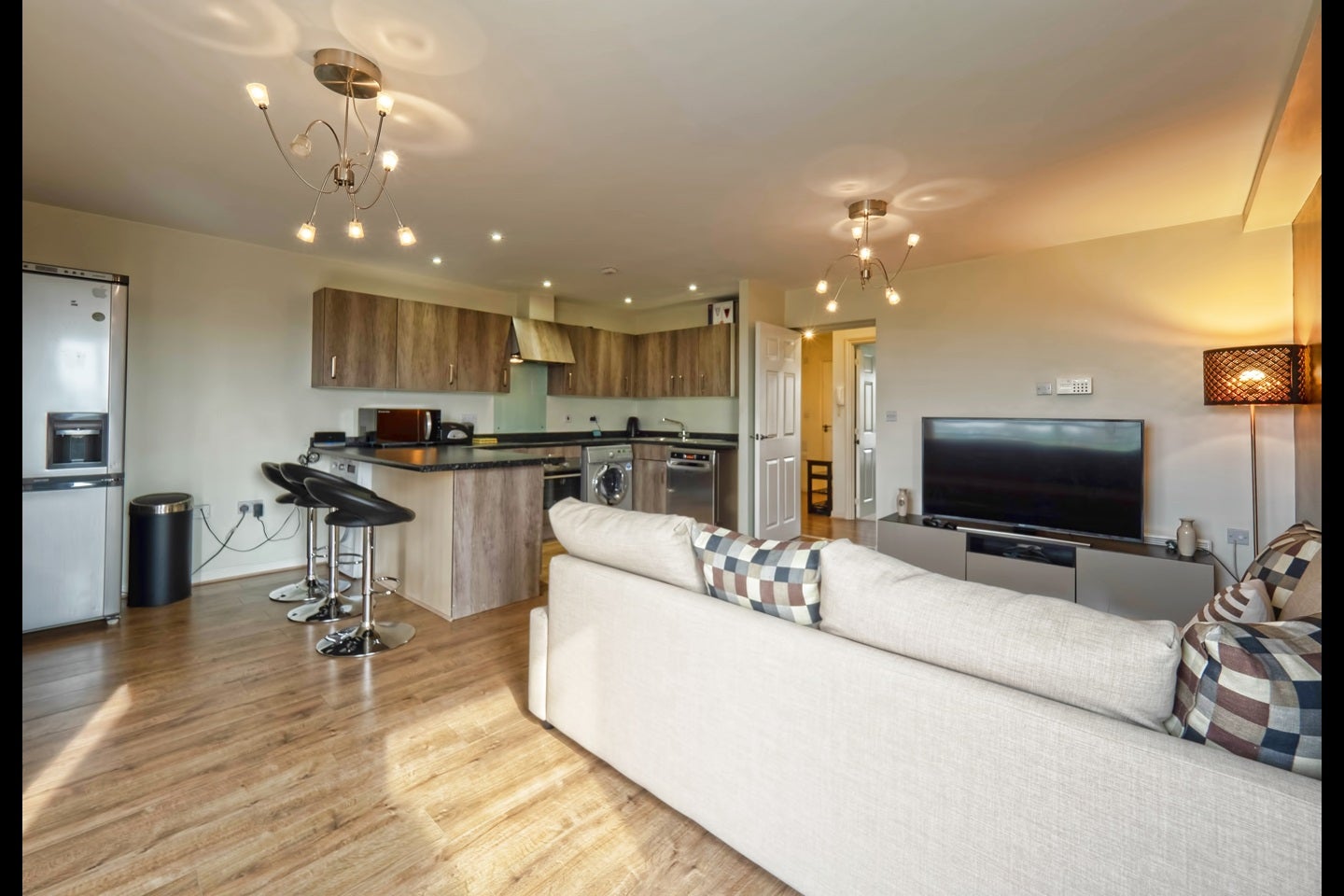 Flat Chalkhill Road in Greater London