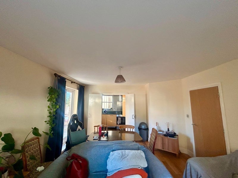 Room Beatrice Road in Greater London