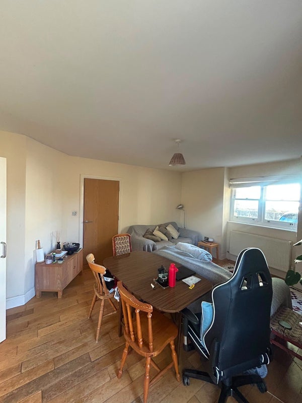 Room Beatrice Road in Greater London