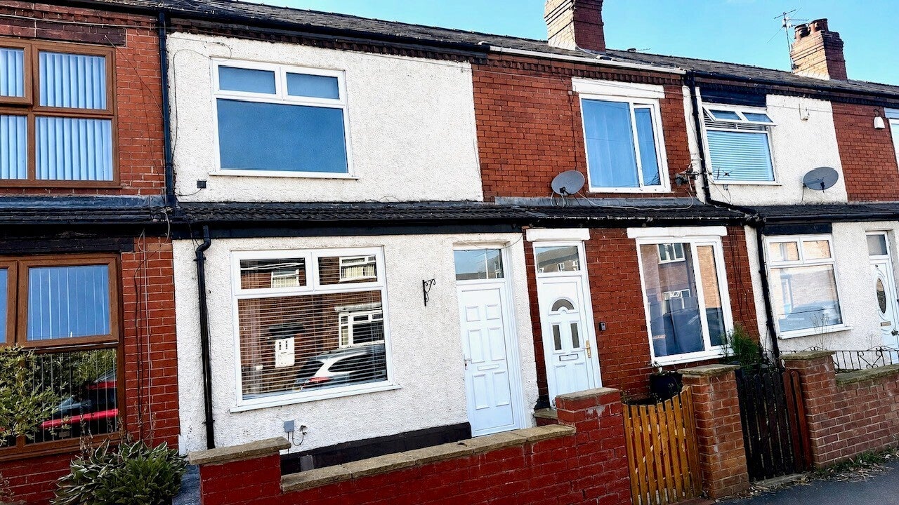 House Wellfield Street in Warrington