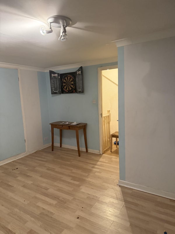 Room Lindsay Road in Bristol
