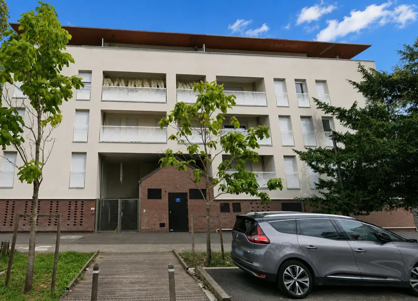 Appartement Rue Andrée Chedid à Neuilly-sur-Marne