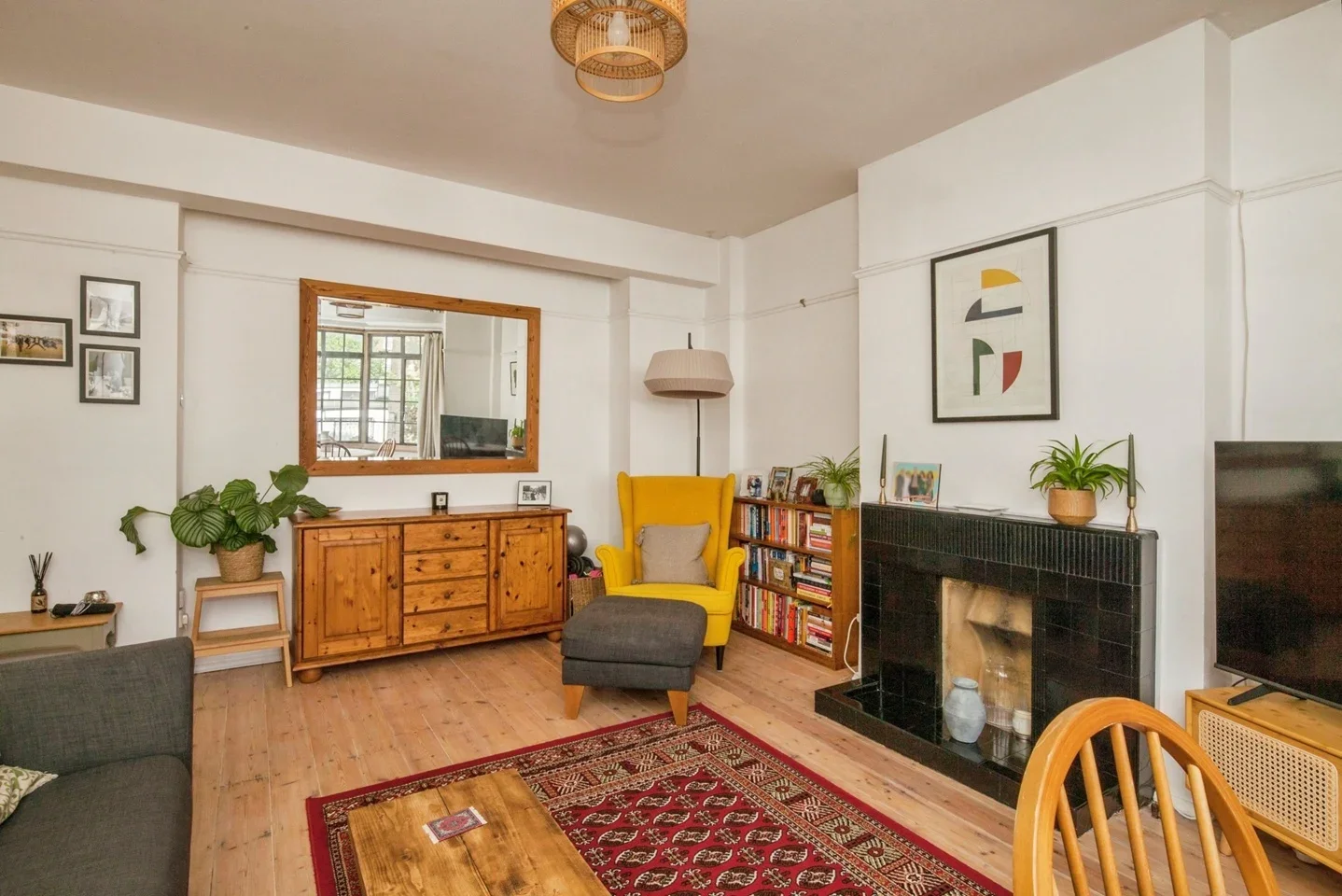 Flat Wavertree Road in Greater London