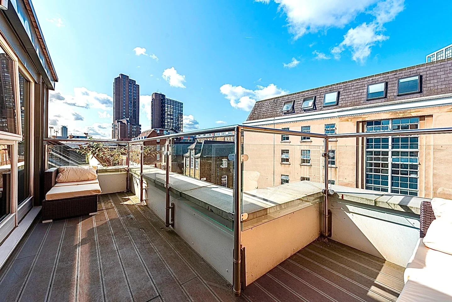 Flat Stamford Street in Greater London