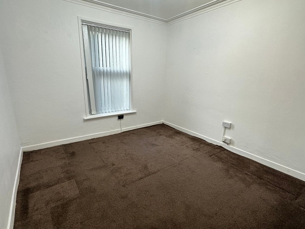 Flat Nortoft Road in Bournemouth