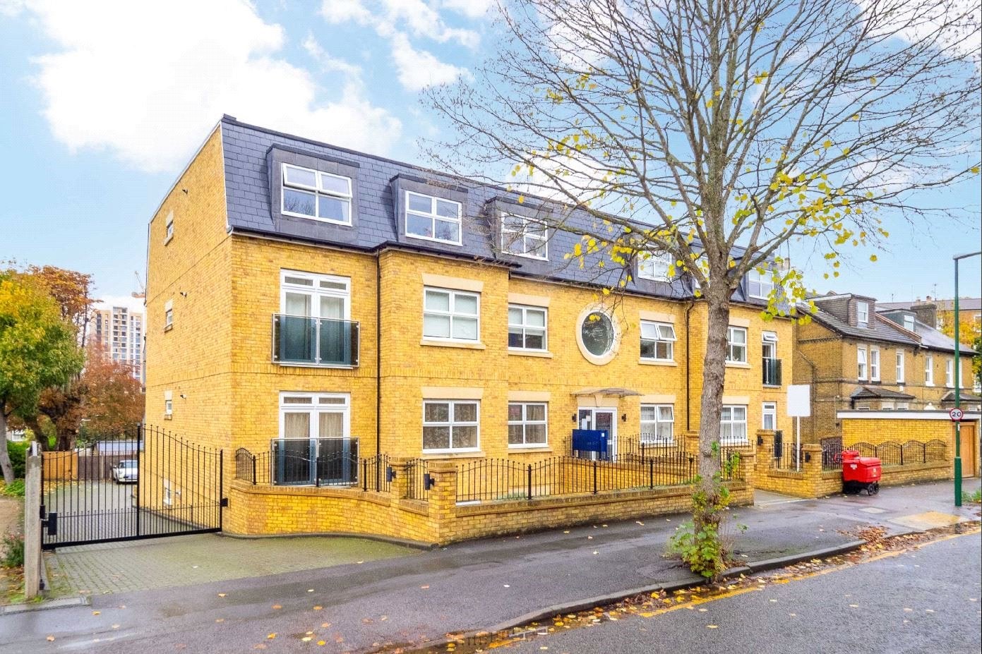 Flat Cavendish Road in Greater London