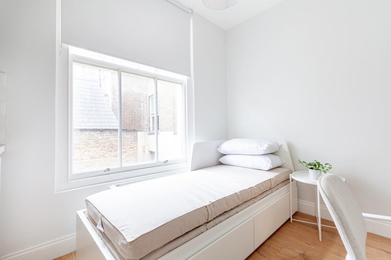 Flat Kensington Gardens Square in City of Westminster