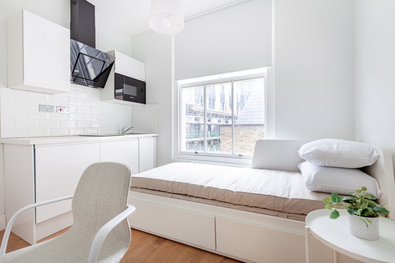 Flat Kensington Gardens Square in City of Westminster