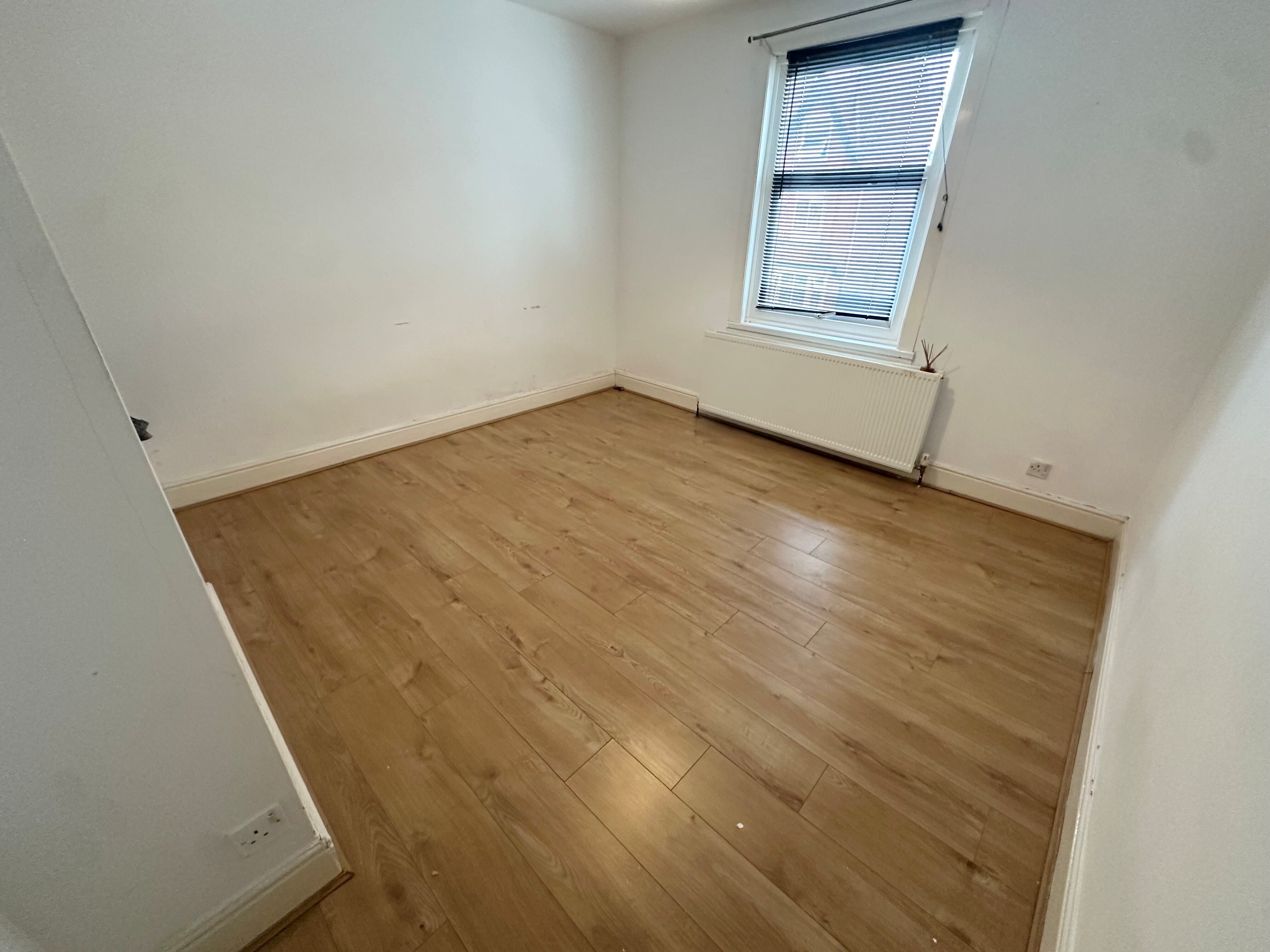 Flat Oakly Road in Redditch