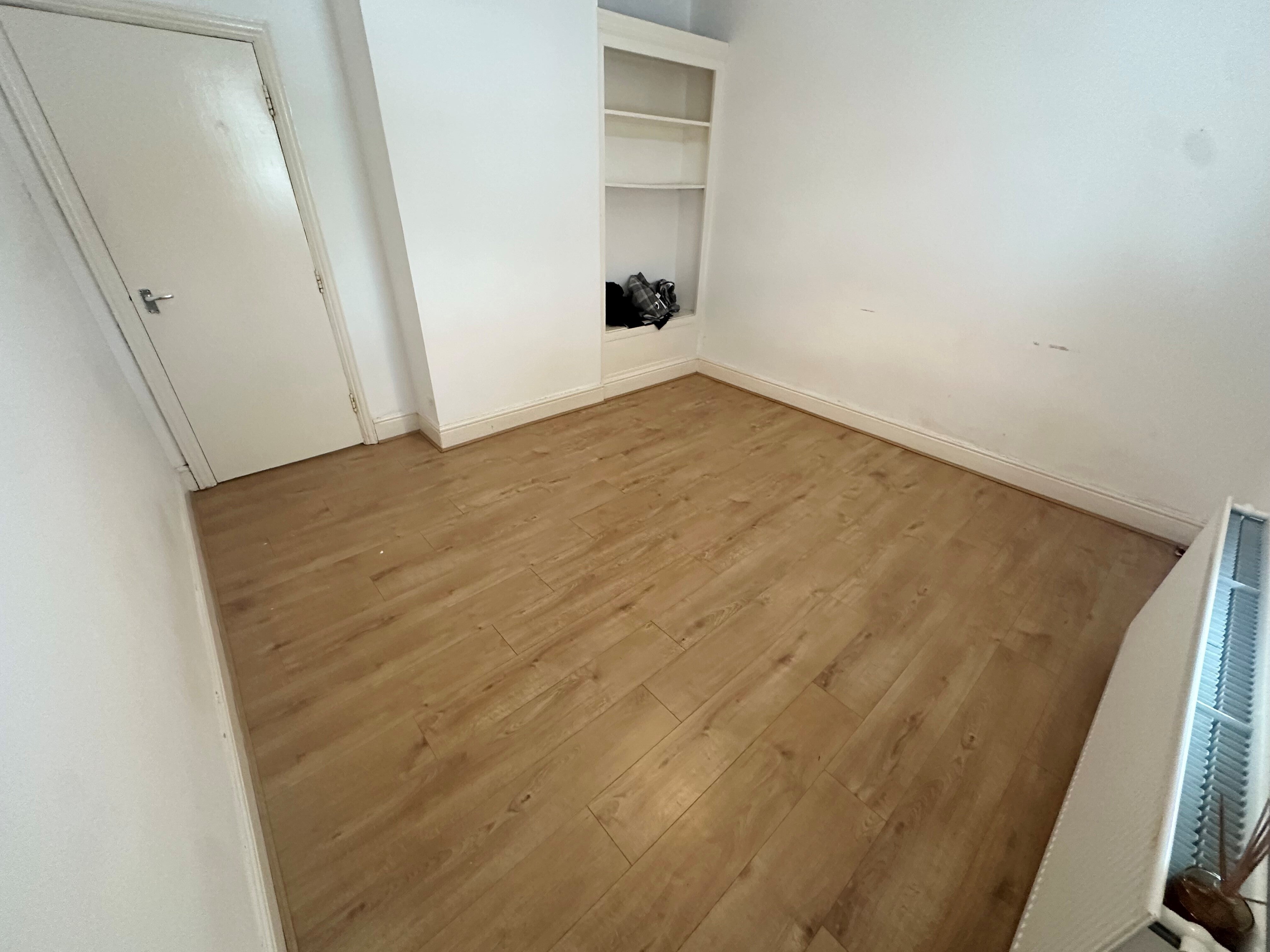 Flat Oakly Road in Redditch