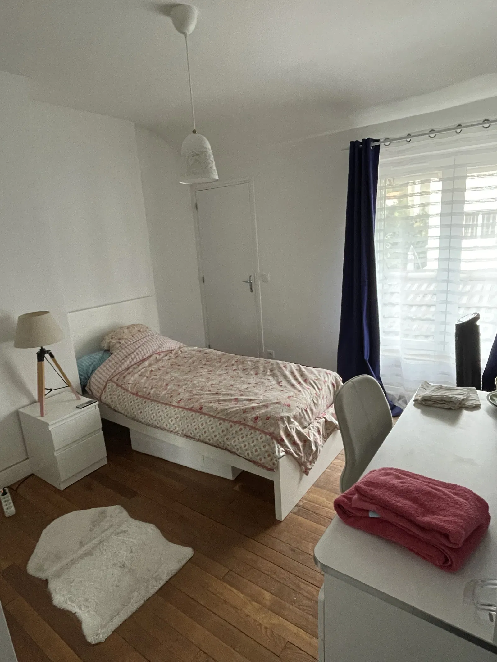 Chambre Rue Louis Hubert à Vélizy-Villacoublay