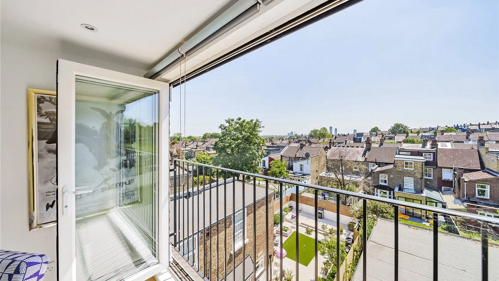 Flat Falkland Road in Greater London