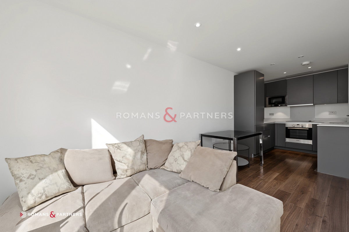 Flat Saffron Square in Greater London