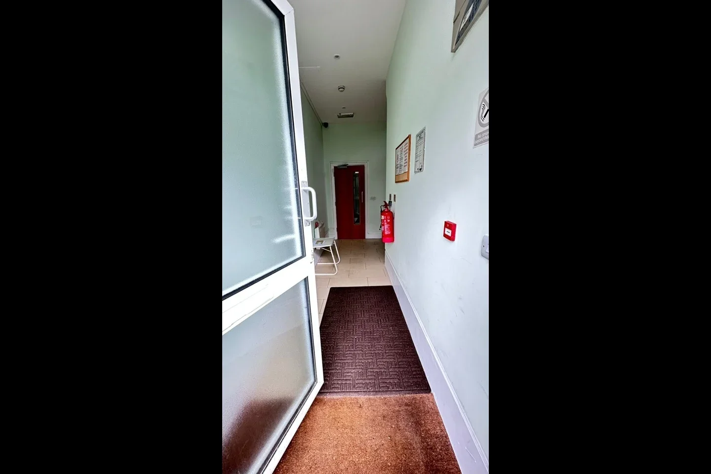 Flat Kenton Road in Greater London