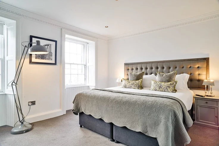 Flat George Street in City of Edinburgh
