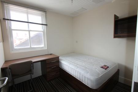 Room George Street in Royal Leamington Spa