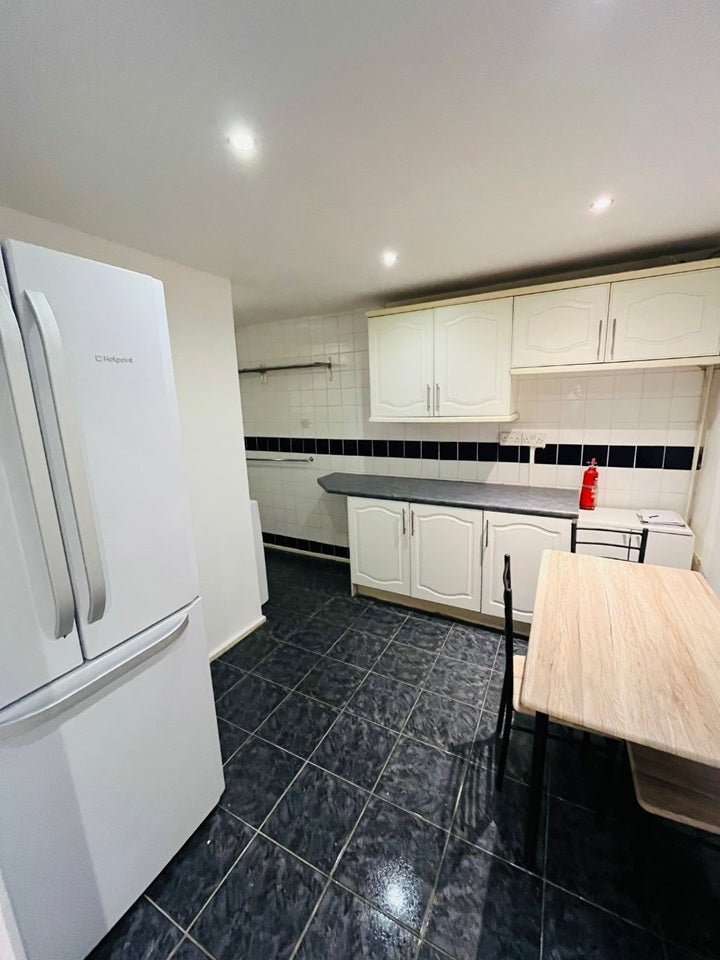 Room Penderyn Way in Greater London