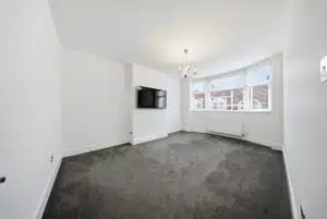Flat Streatham High Road in Greater London