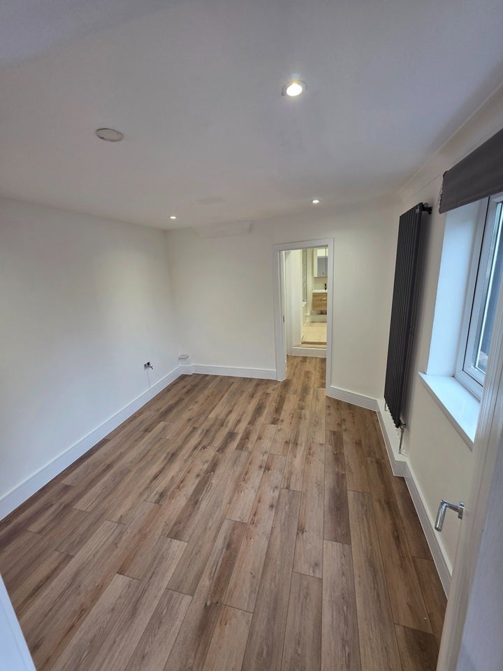 Flat Dartmouth Road in Greater London
