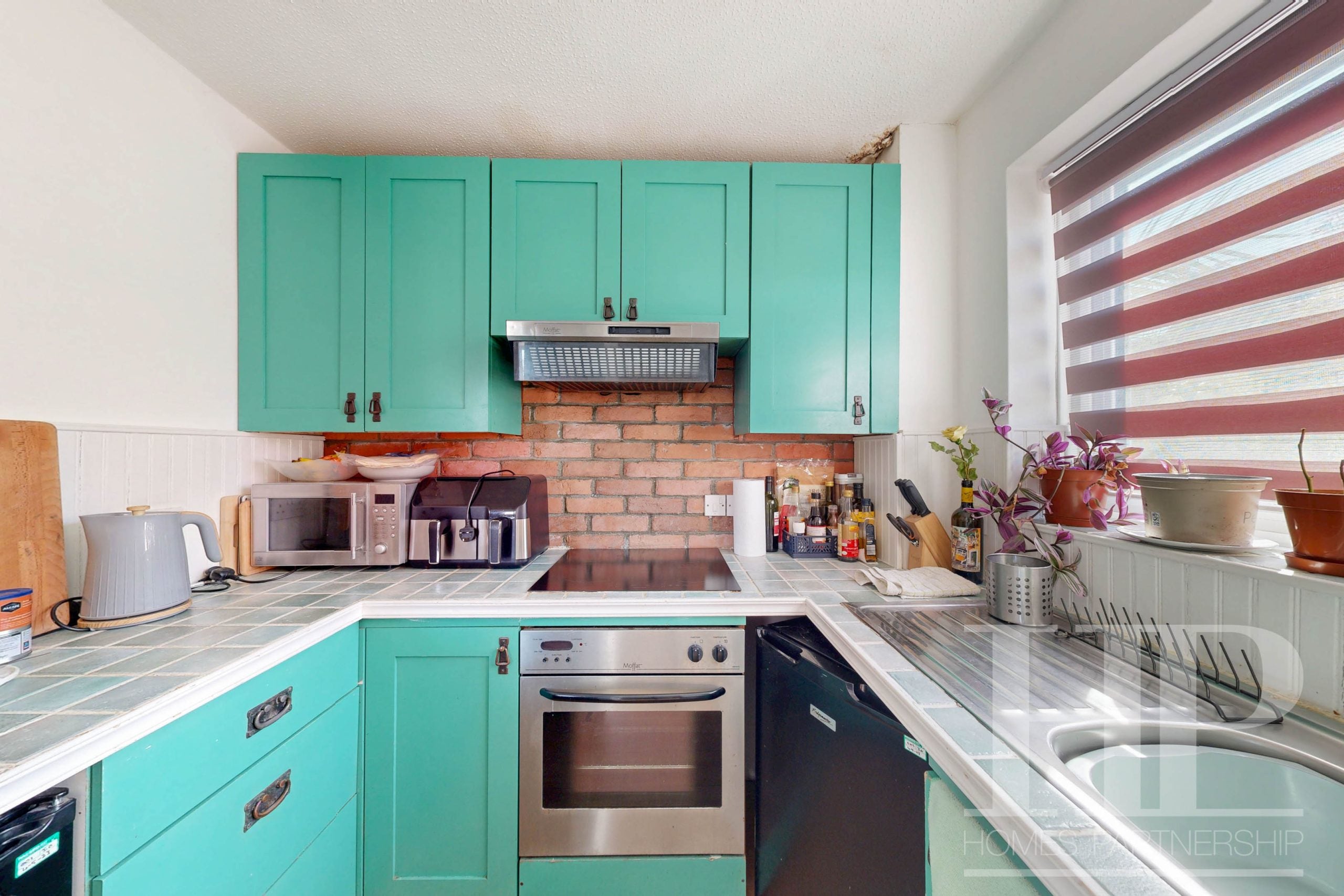 House Leybourne Close in Crawley