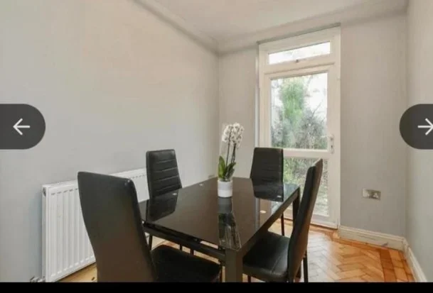 Room Rivermeads Avenue in Greater London