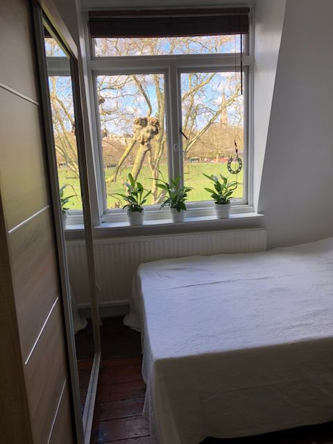 Room Grantully Road in City of Westminster