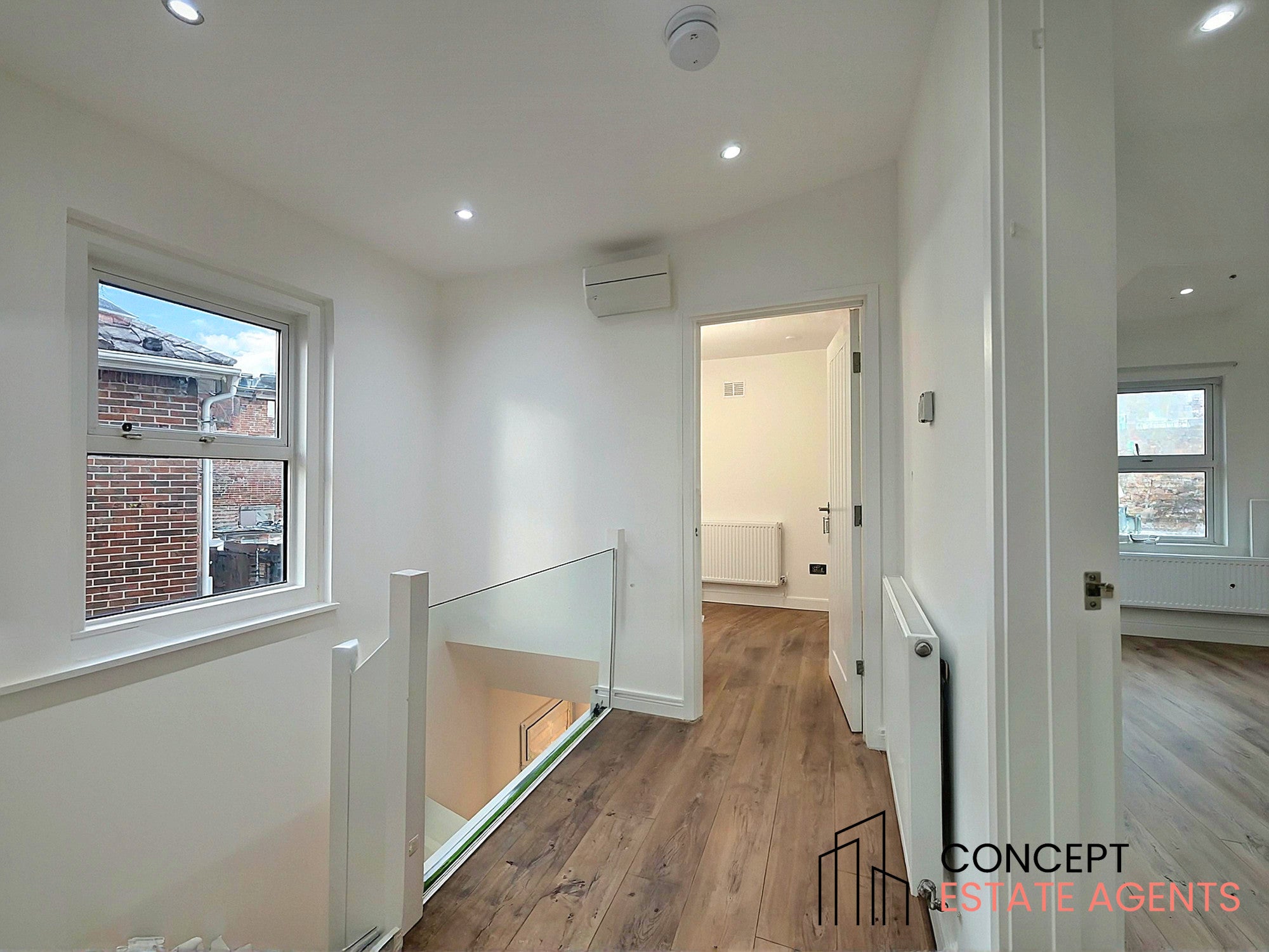 Flat Bakers End in Greater London