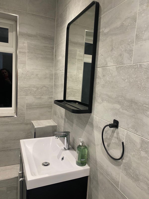 Room Five Acres in Crawley