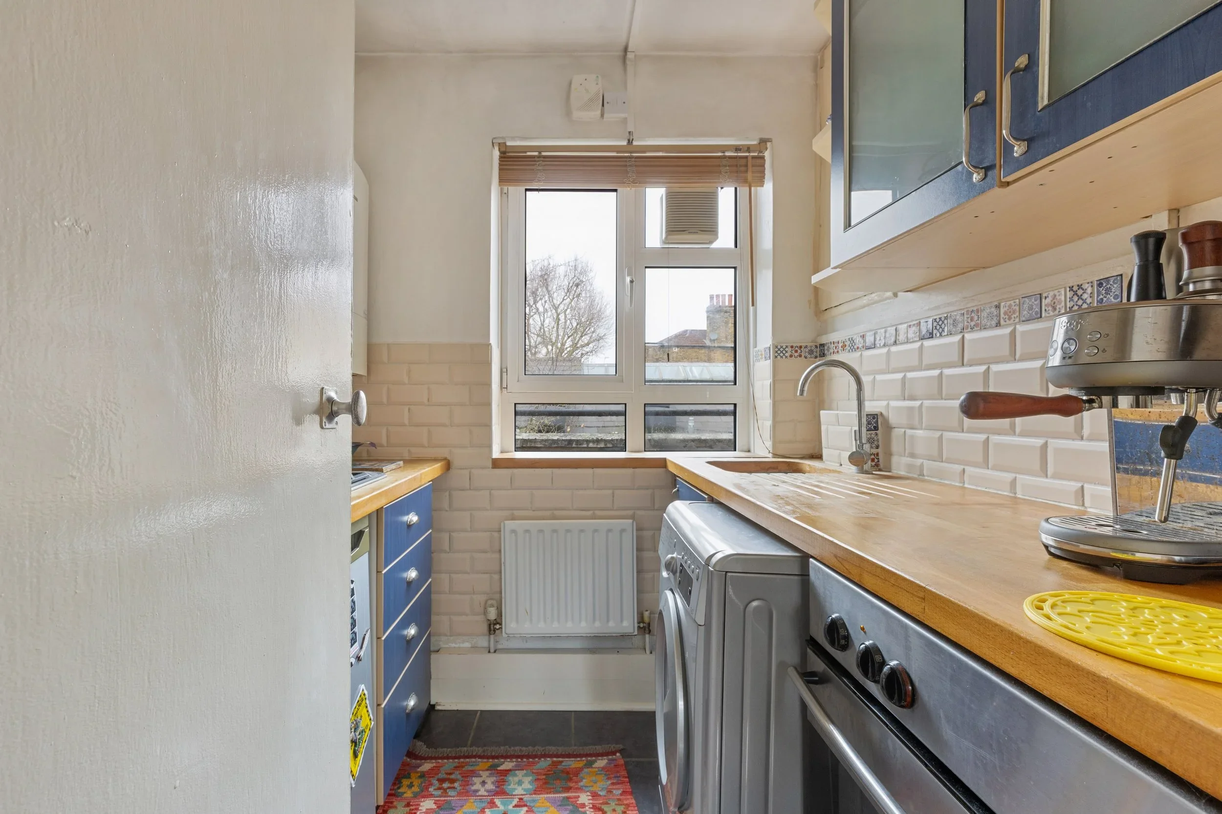 Flat Brighton Terrace in Greater London