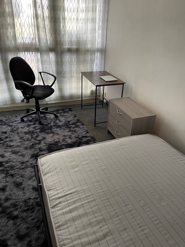 Room Curtis Way in Greater London