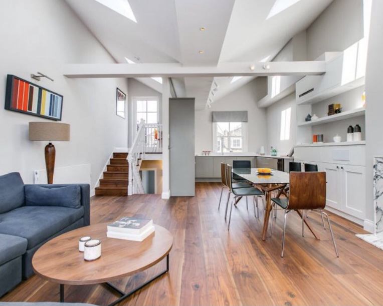 Flat Fernshaw Road in Greater London