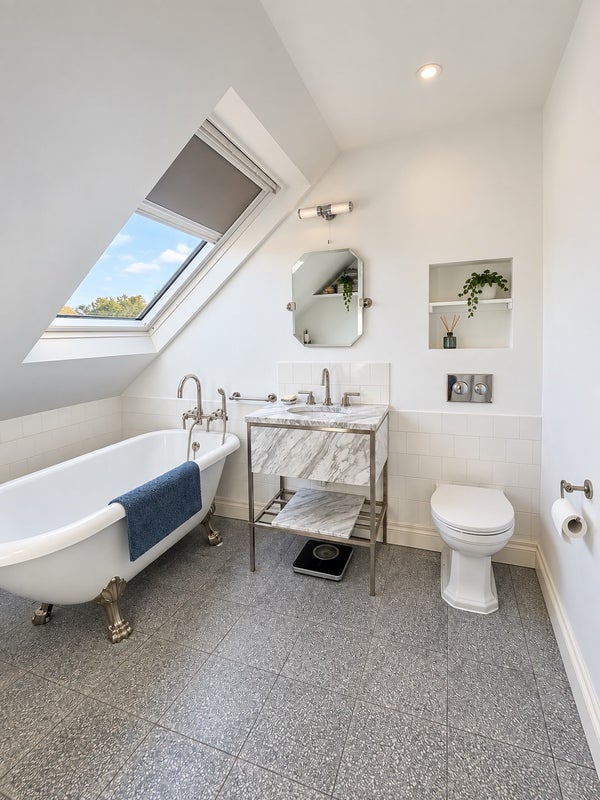 Room Wavertree Road in Greater London