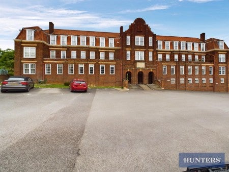 Flat Hall Park Road in Hunmanby