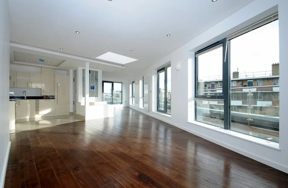 Flat Webber Street in Greater London
