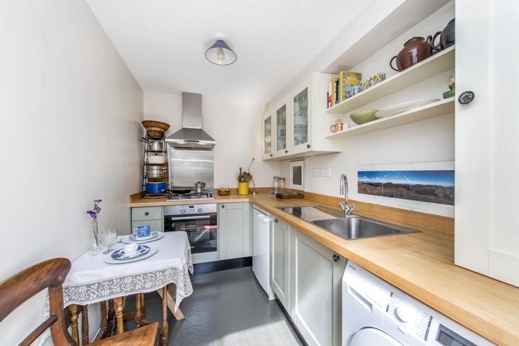 Flat Railton Road in Greater London