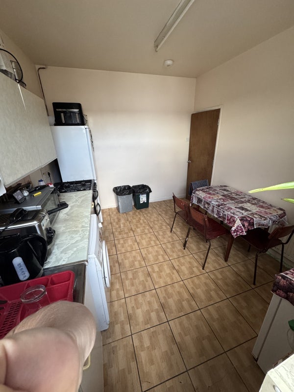 Room Harringay Road in Greater London