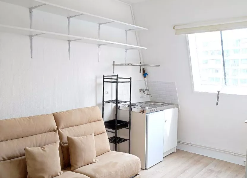 Appartement Rue Louis Blanc à Paris