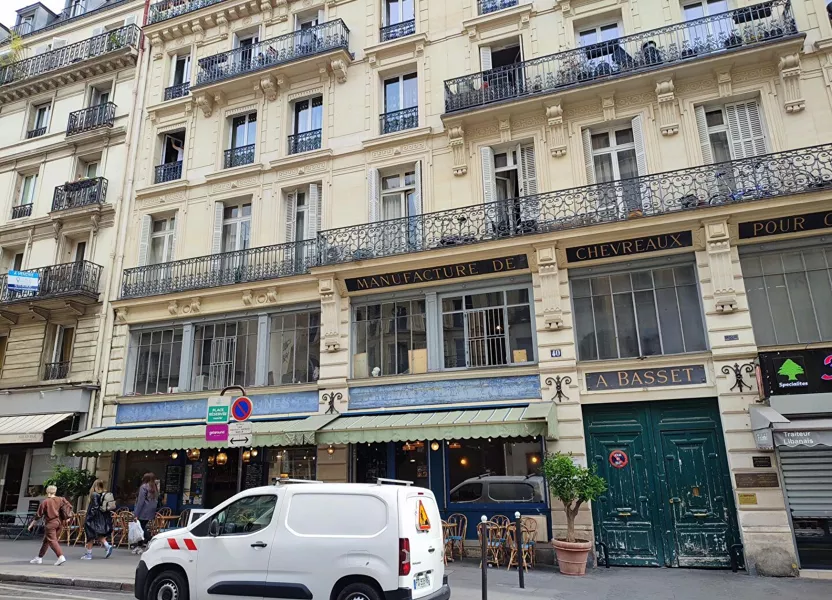 Appartement Rue Louis Blanc à Paris