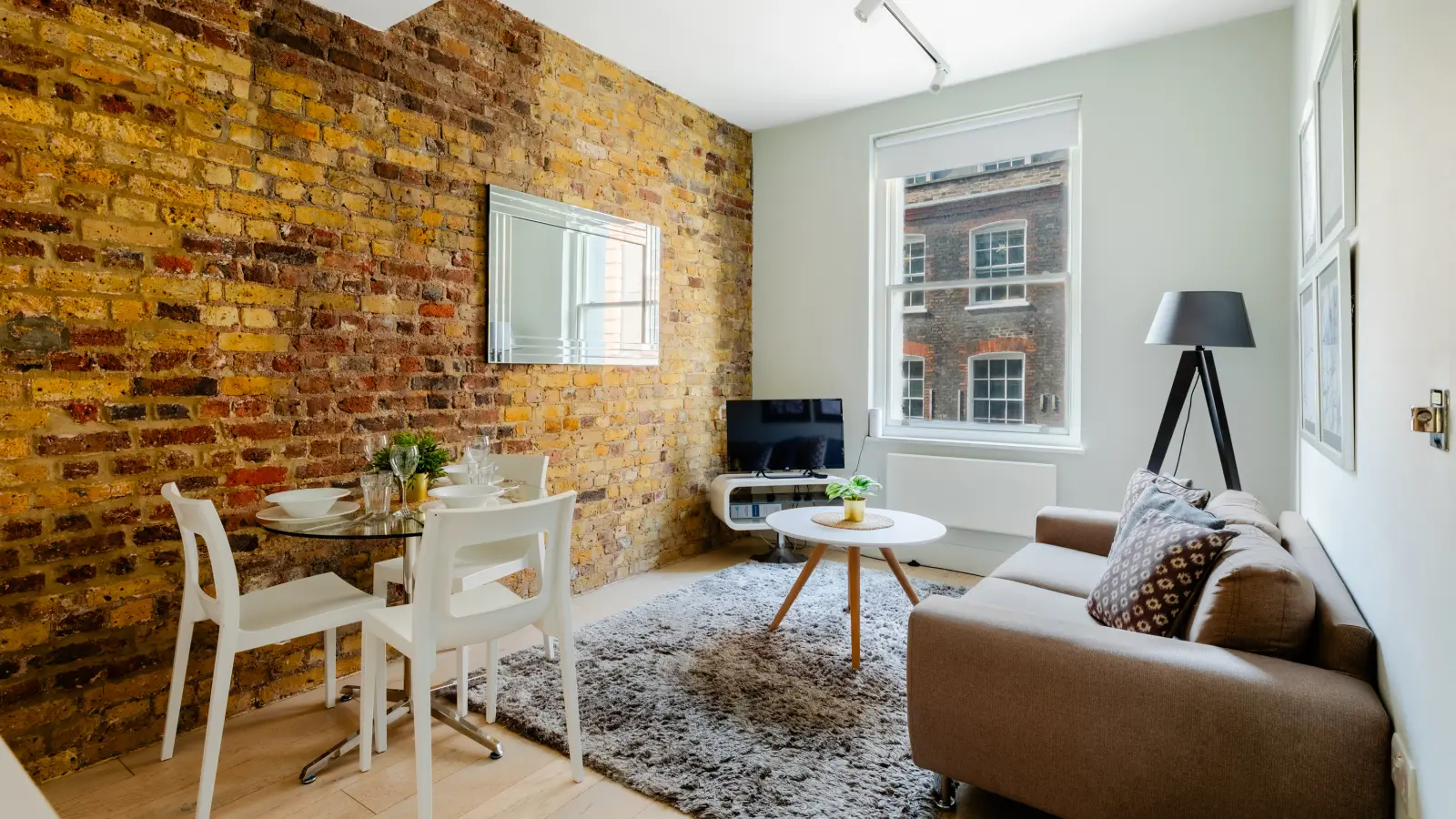 Flat Clerkenwell Road in Greater London