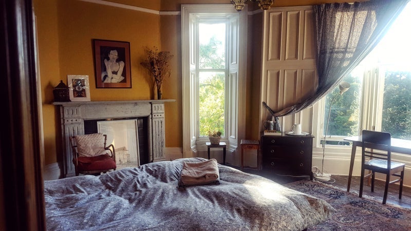 Room Ruskin Lane in Glasgow
