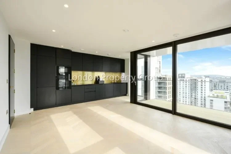 Flat Chandlers Avenue in Greater London