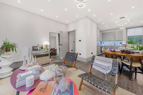 Flat Morshead Road in City of Westminster
