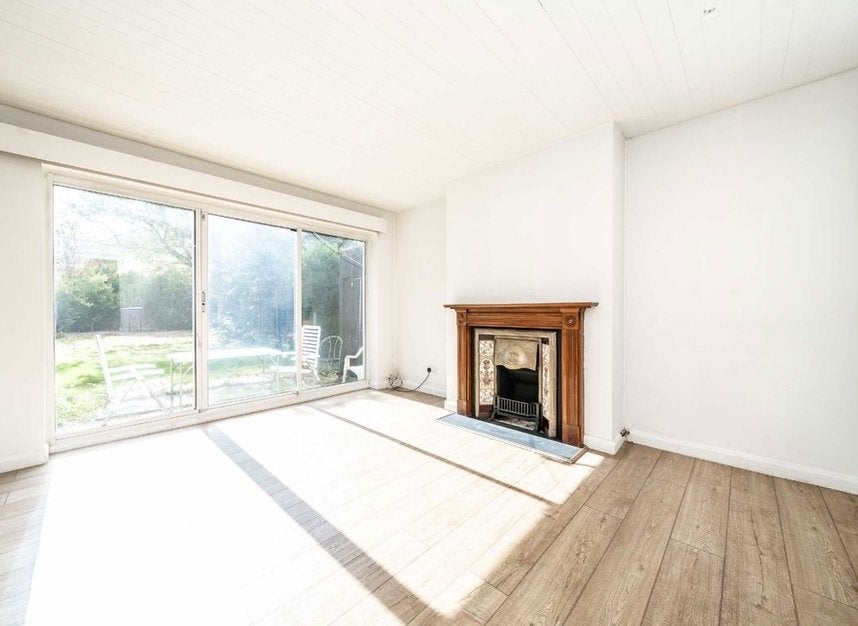 House Longford Close in Greater London